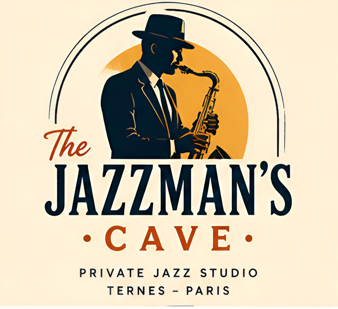 The Jazzman’s Cave — saxophoniste sous une arche, private jazz studio, Ternes – Paris